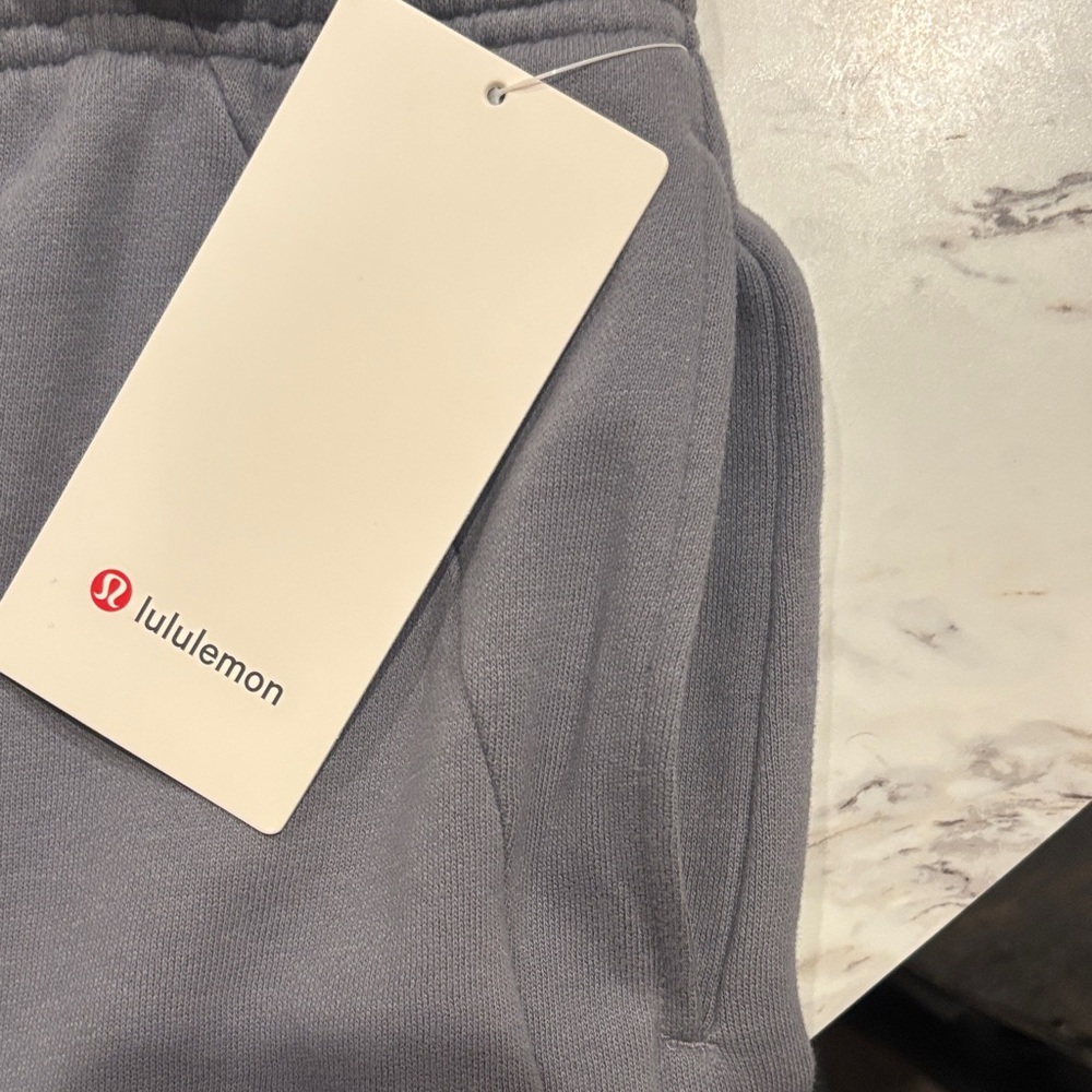 LULULEMON NWT Scuba Oversized MR Short 7” Graphic in Solar Gray XL - Picture 7 of 7